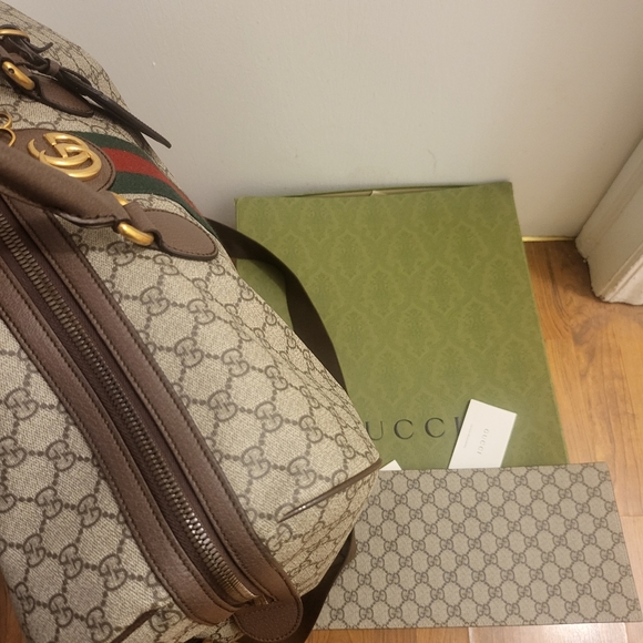 Authentic Gucci Ophidia Medium Duffle Bag - Picture 4 of 16